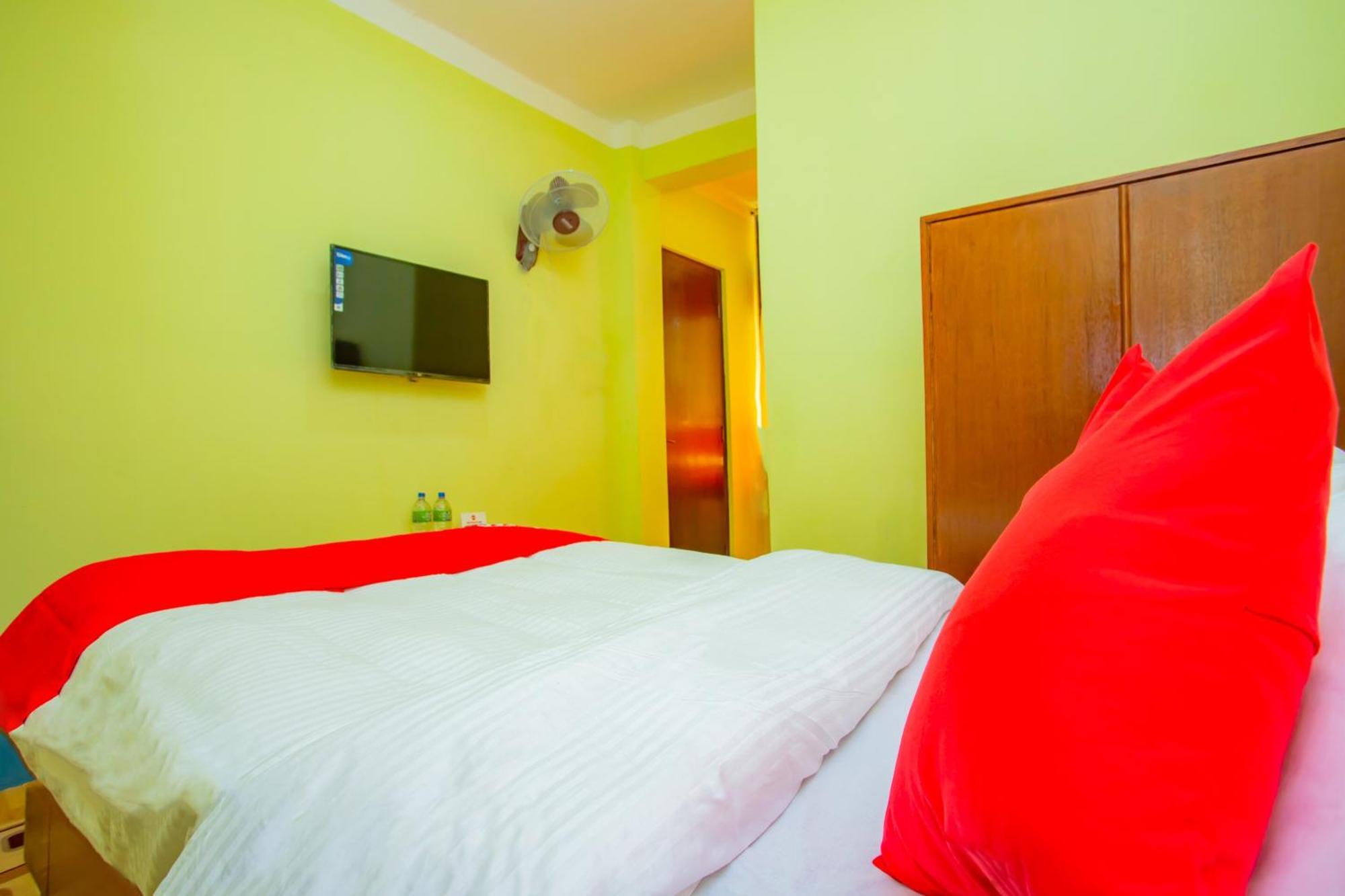 Oyo 589 Hotel Trimurti 加德满都 外观 照片