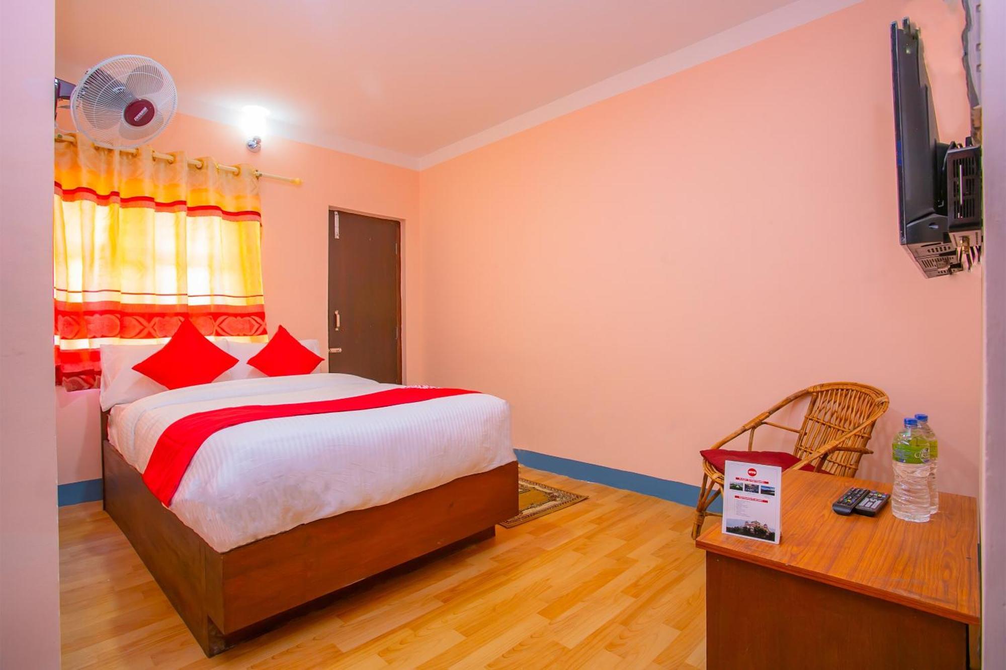 Oyo 589 Hotel Trimurti 加德满都 外观 照片