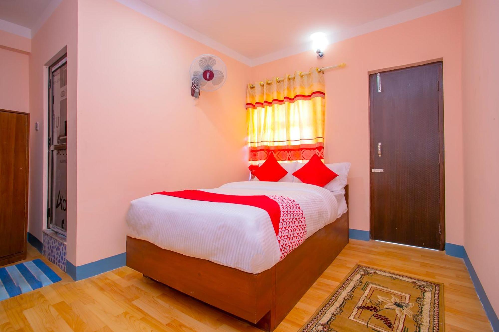 Oyo 589 Hotel Trimurti 加德满都 外观 照片