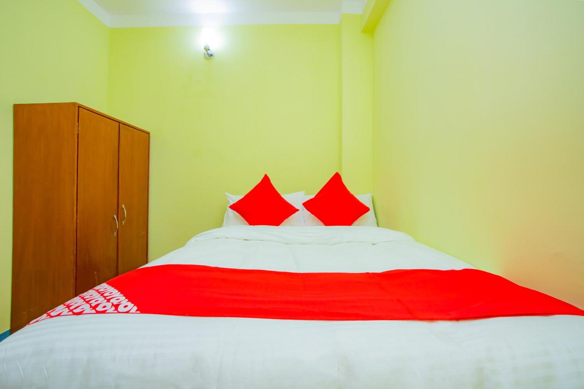 Oyo 589 Hotel Trimurti 加德满都 外观 照片