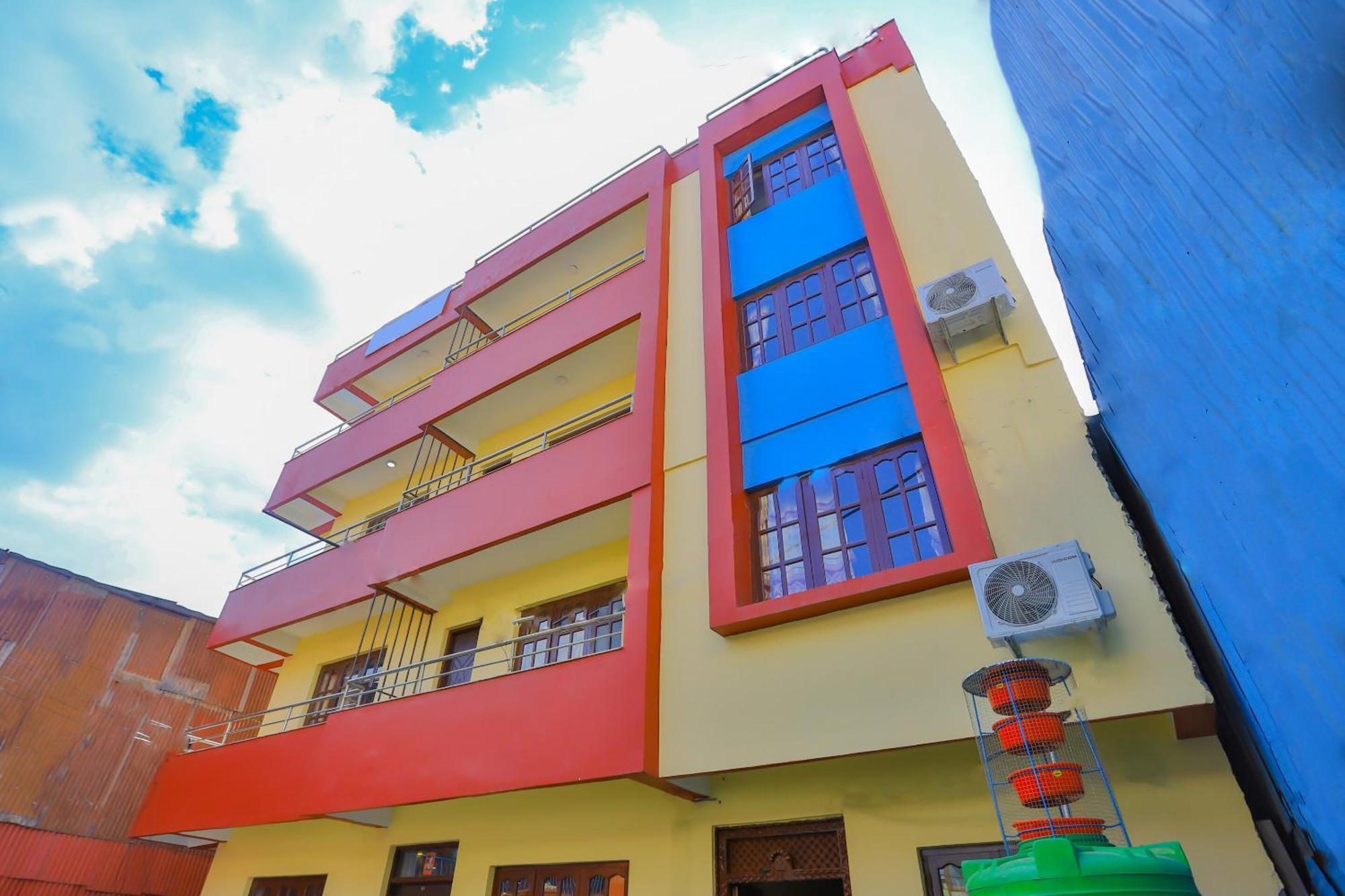 Oyo 589 Hotel Trimurti 加德满都 外观 照片