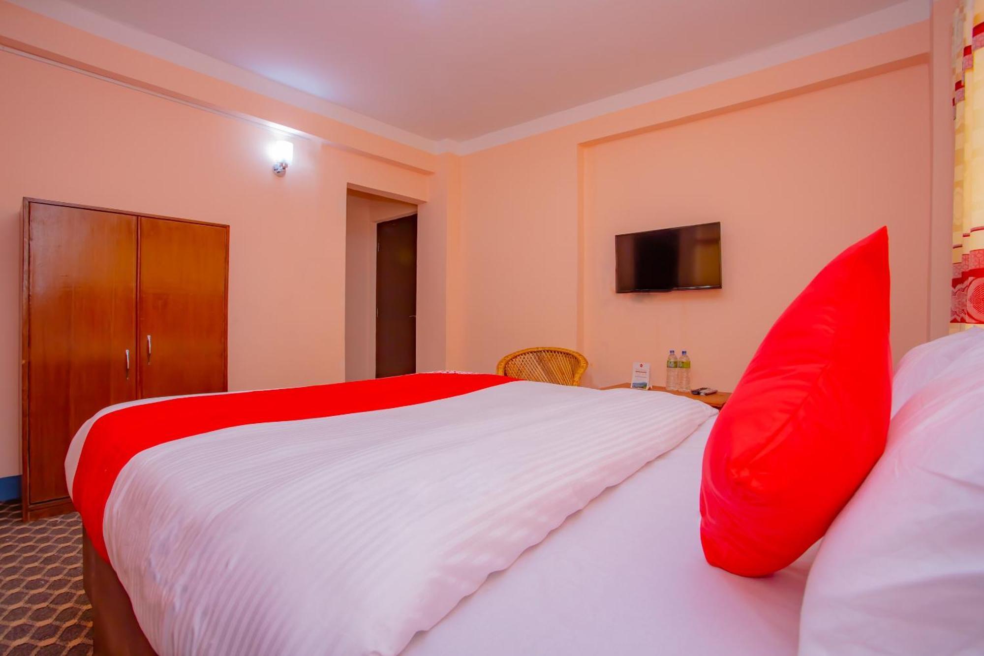 Oyo 589 Hotel Trimurti 加德满都 外观 照片