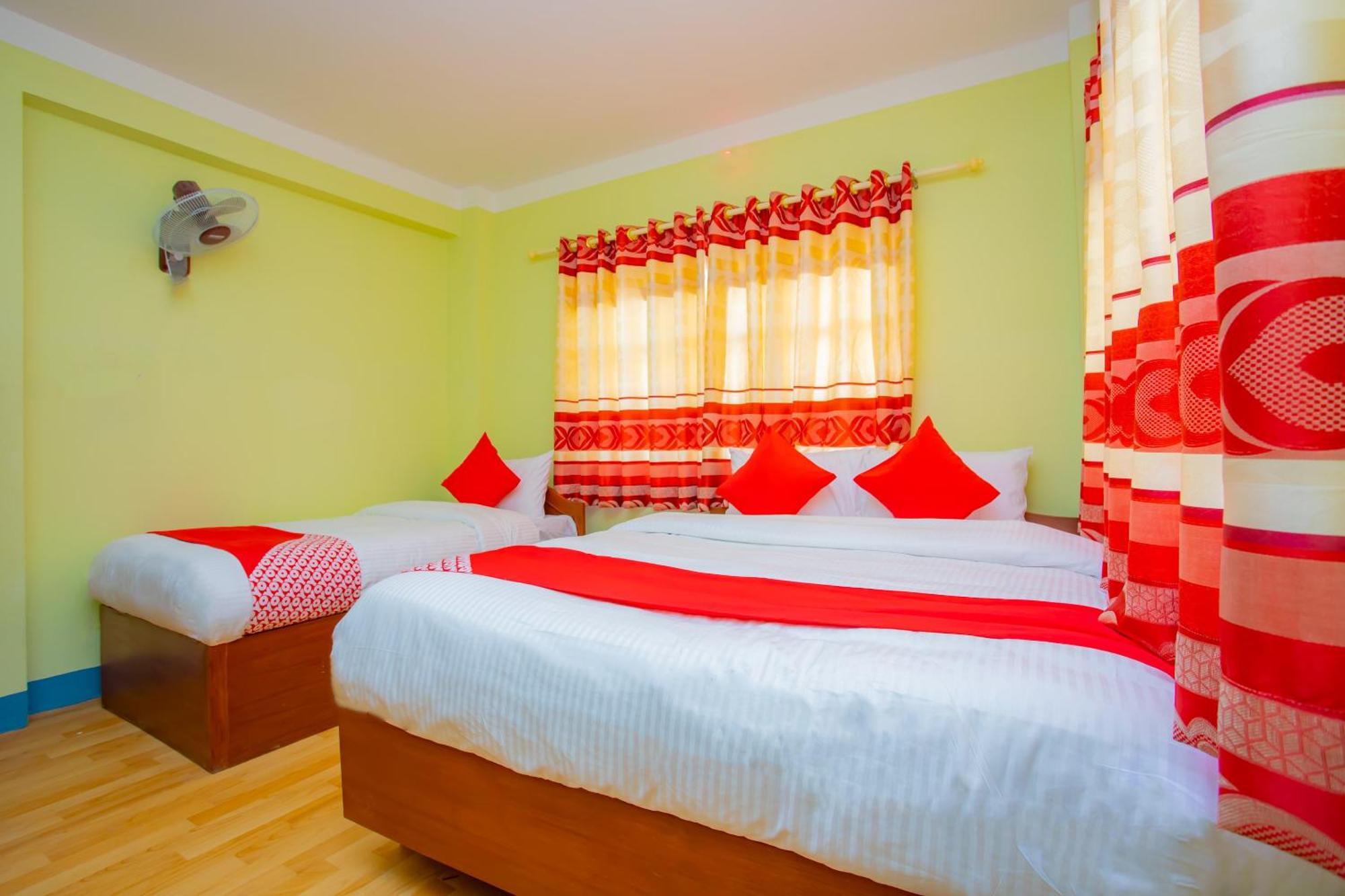 Oyo 589 Hotel Trimurti 加德满都 外观 照片
