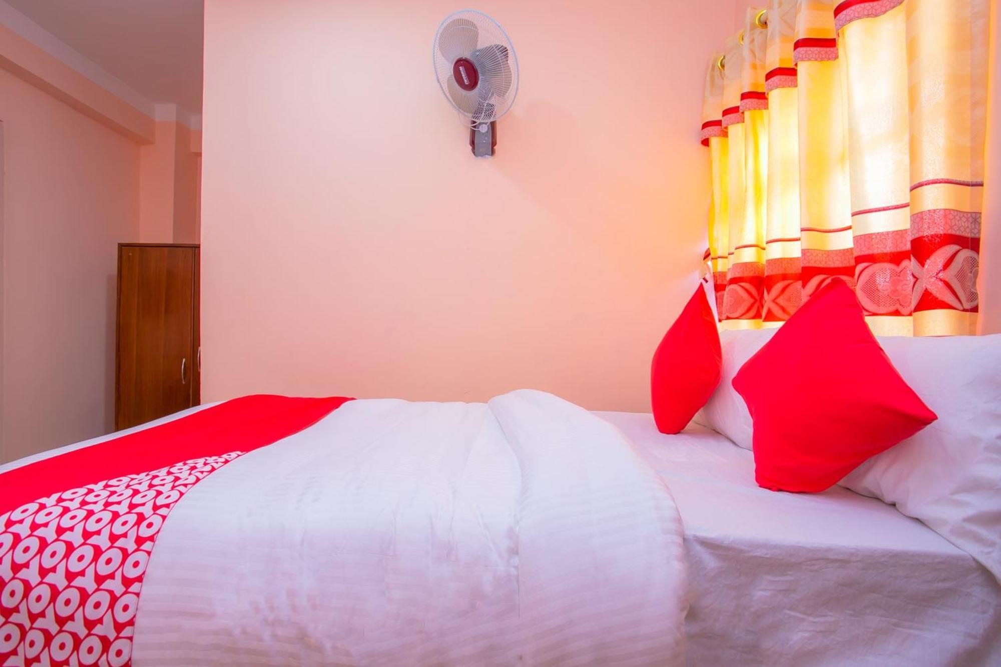 Oyo 589 Hotel Trimurti 加德满都 外观 照片