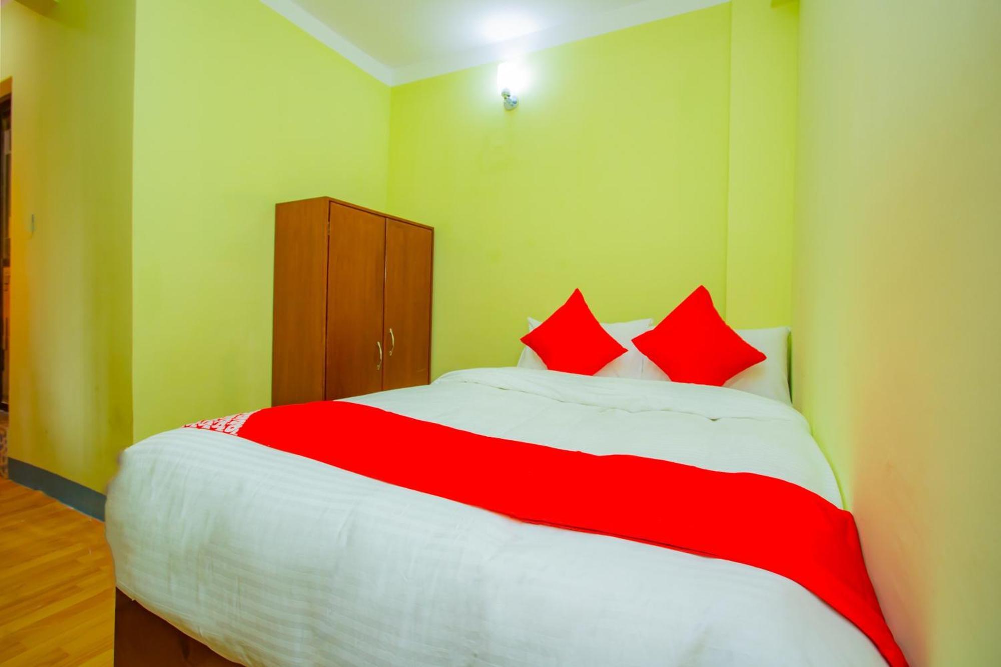 Oyo 589 Hotel Trimurti 加德满都 外观 照片