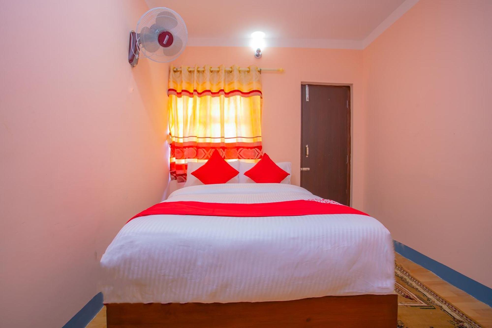 Oyo 589 Hotel Trimurti 加德满都 外观 照片