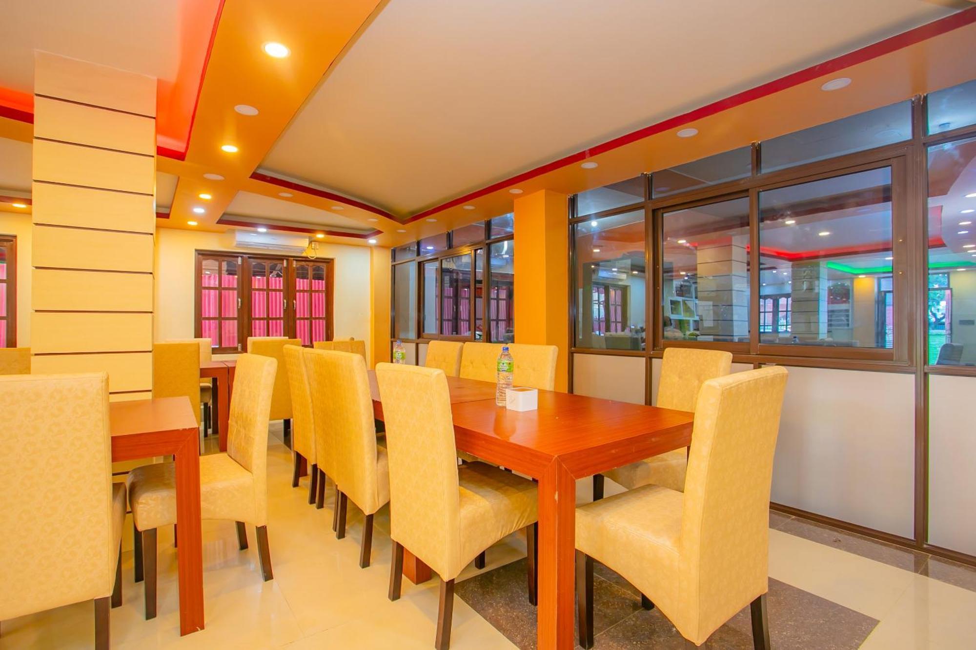 Oyo 589 Hotel Trimurti 加德满都 外观 照片