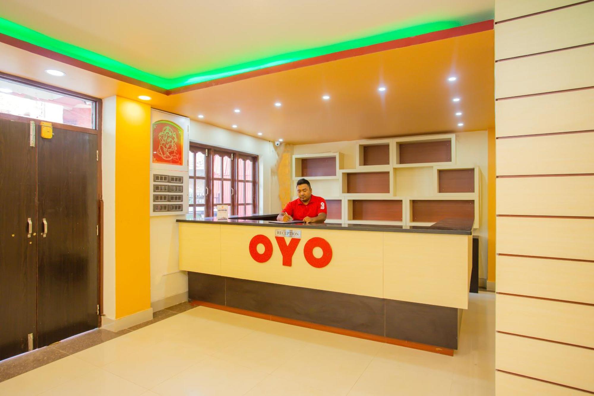 Oyo 589 Hotel Trimurti 加德满都 外观 照片
